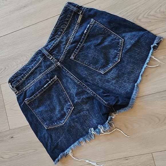 KanCan Carrie High Rise Mom Denim Shorts Fray Hem, Size 9 / 28 - Picture 7 of 16